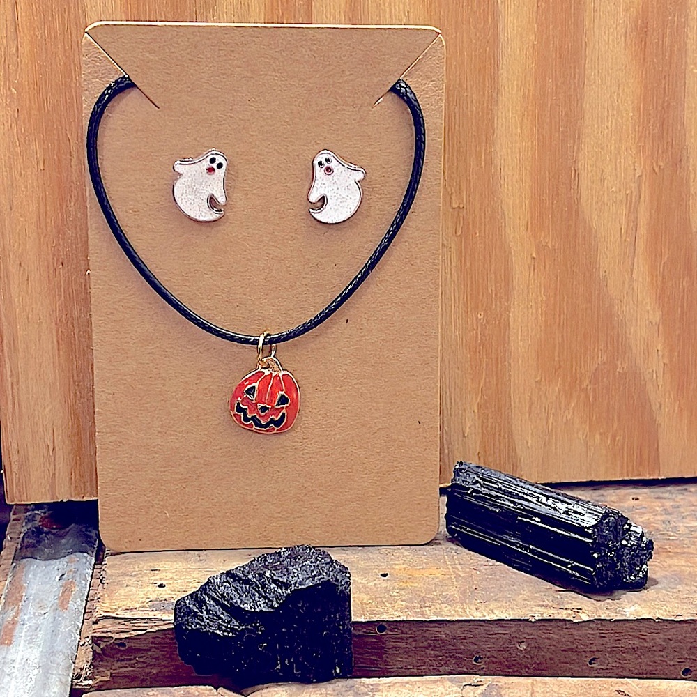 🎃 BOGO 🎃 Cute Sparkly Ghost Earrings & a Pumpkin w/ a jagged smirk 🎃SET👻
